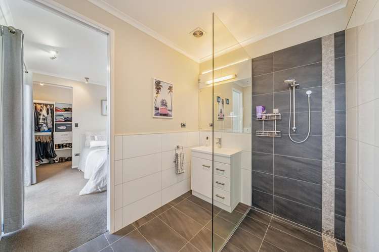 27 Percy Kinsman Crescent Riverstone Terraces_16
