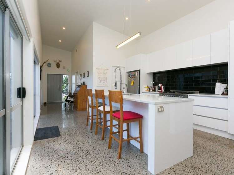 47 Links Drive Waiwhakaiho_7