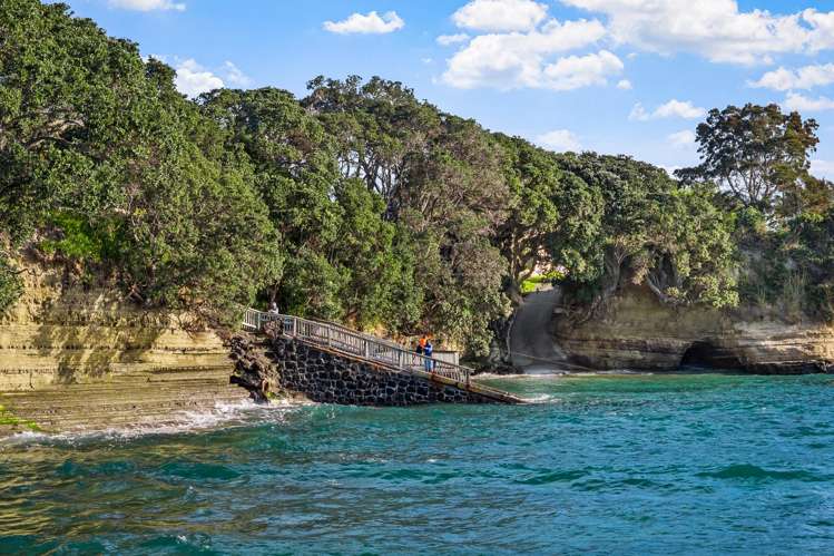 21 Fishermans Cove Army Bay_10