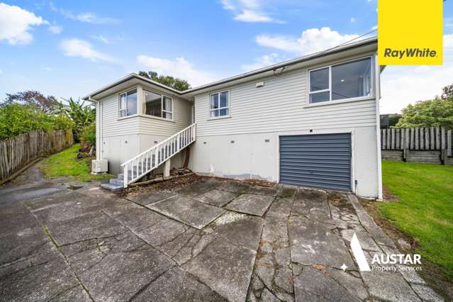 Spacious 4-Bed, 1-Bath Home in Glen Eden!