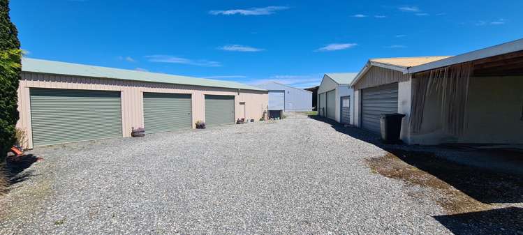 27 Mandeville Kingston Crossing Road Mandeville_15