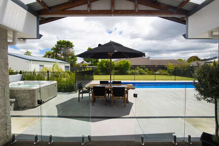 14 Pohutukawa Grove Lytton West_21