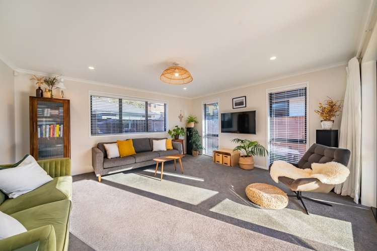 30 Martingale Drive Whitby_5