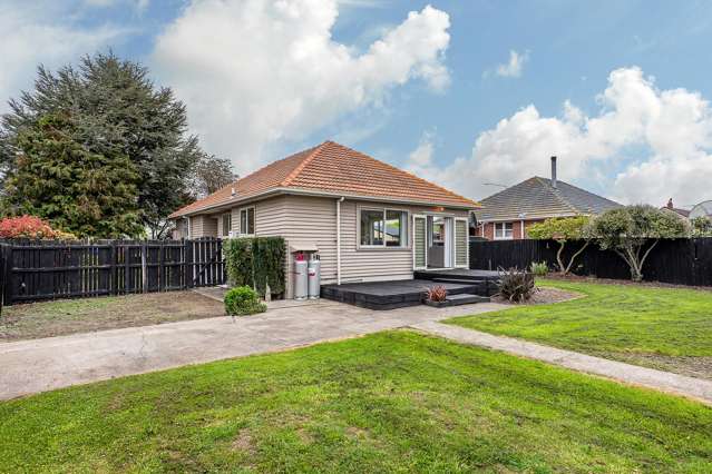 Big Section, Convenient Location, Easy Living!