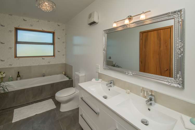 60 Grierson Avenue Amberley_9