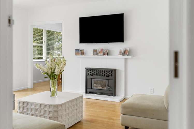 12 Crocombe Crescent Beach Haven_5