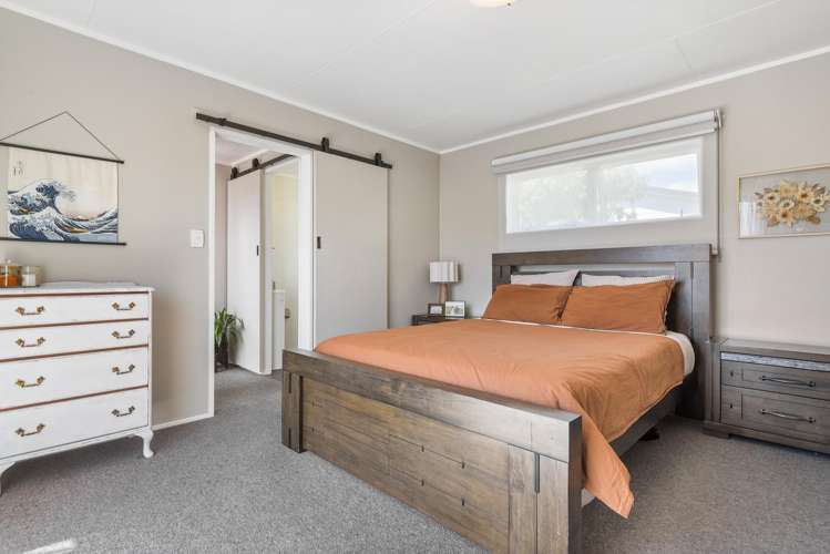 14 Burton Place Owhata_10