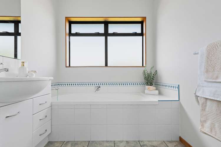 6 Hampstead Way Rototuna North_17