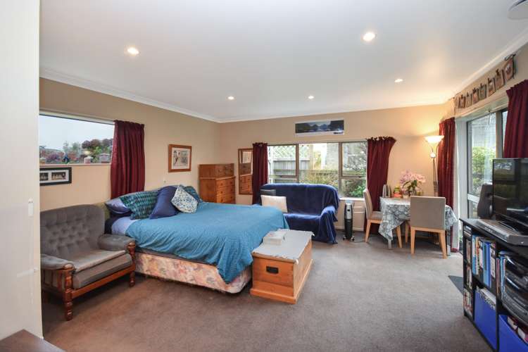 2 Moodie Street Shiel Hill_11