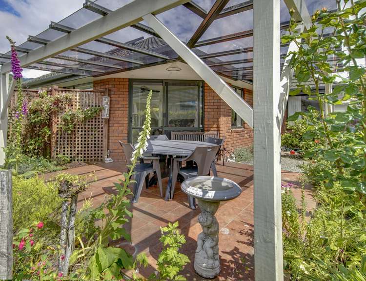 36 Willow Avenue Stoke_2