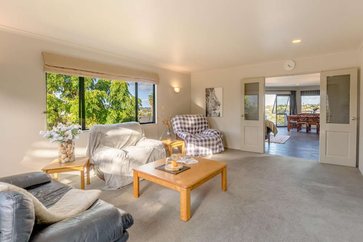 32 Ian Sage Avenue_1