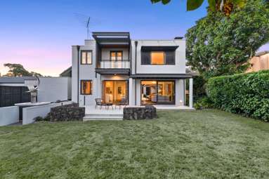 8 Shipherds Avenue_3