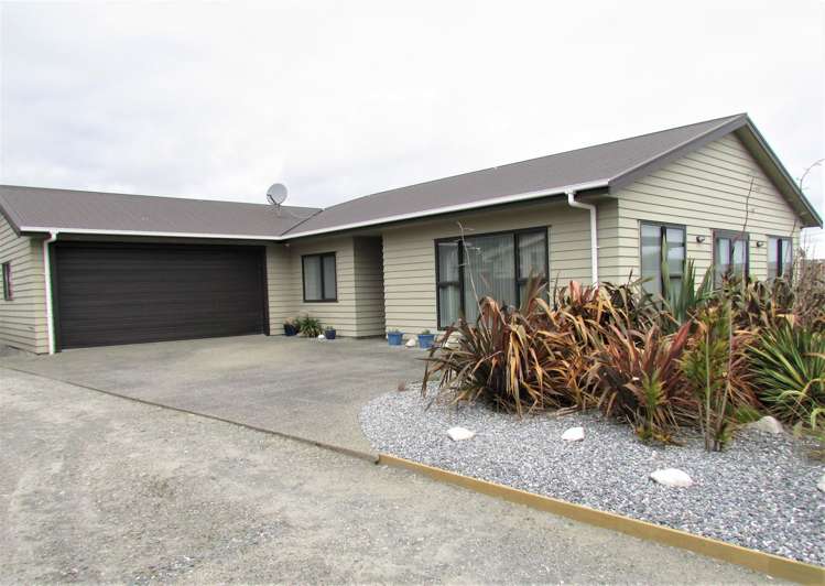 78 Domett Esplanade Cobden_1