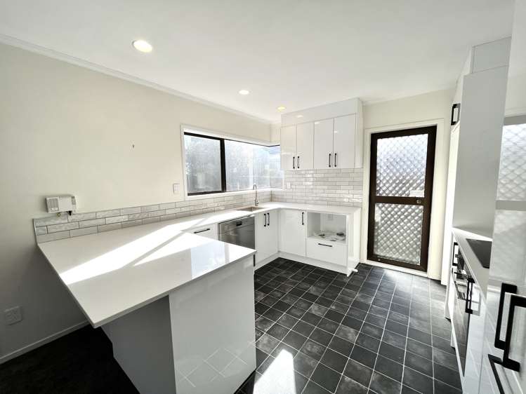 1 Forest Glen Orewa_3
