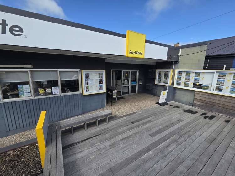 3 The Centre Waipu_10