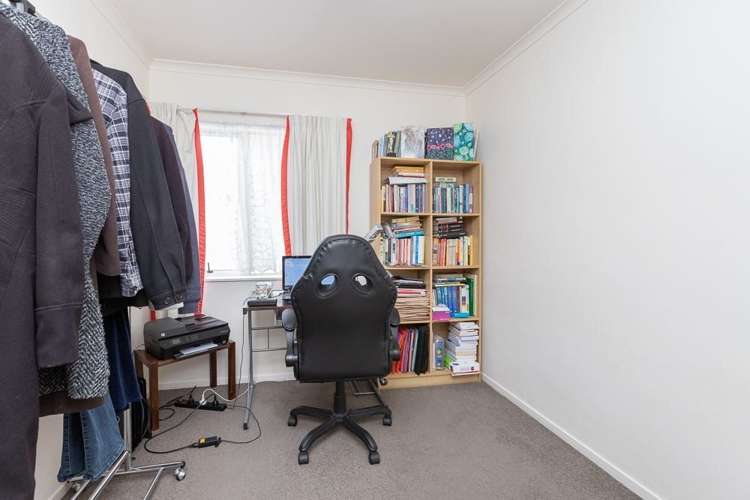 192 Old Farm Road Hamilton East_6