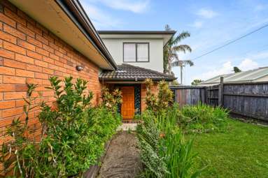 81 Royal Road_2
