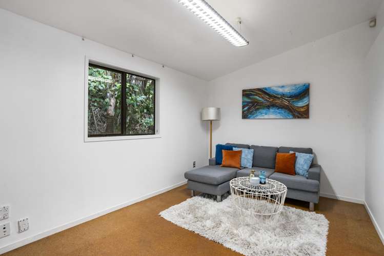 40 Lone Kauri Road Karekare_13