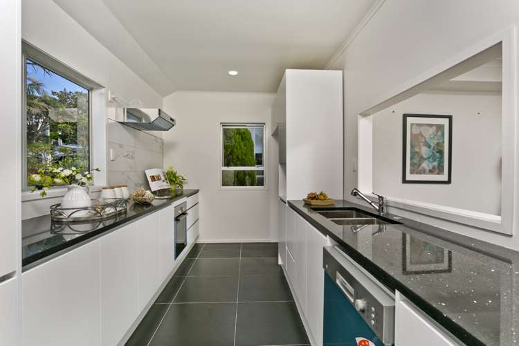 65 Churchill Road Murrays Bay_9