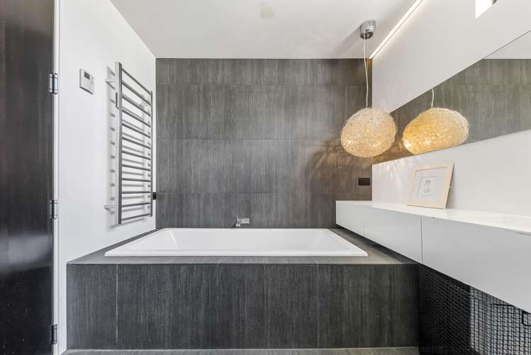 303 Beach Road Campbells Bay_28