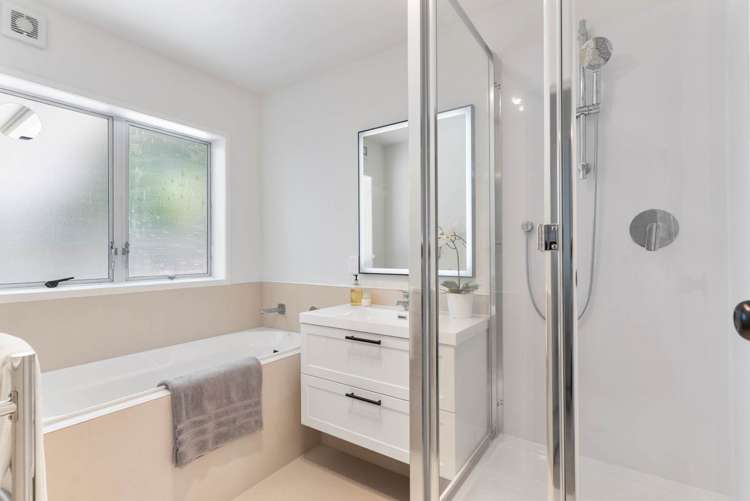 13 Dunraven Place Torbay_16