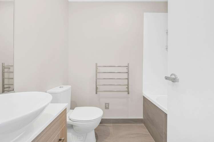 6 Panakenake Way Flat Bush_20