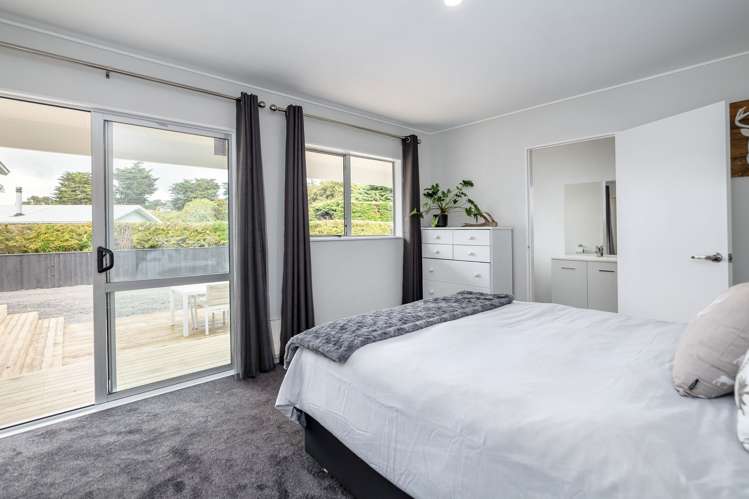 70 Woodward Street Featherston_15