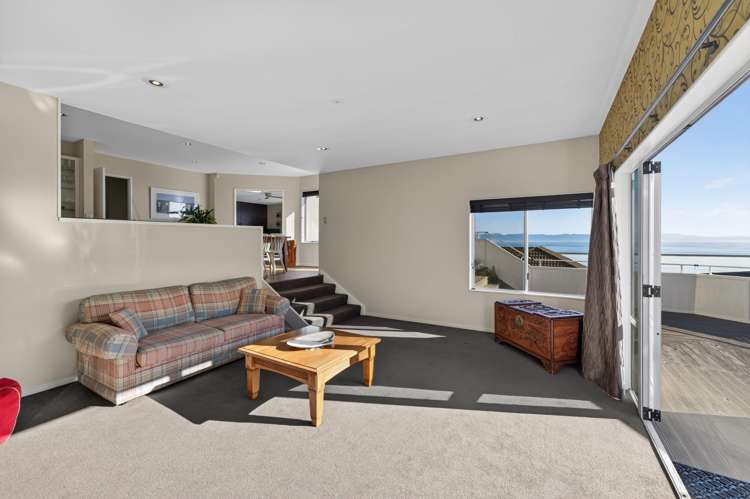64 Tresillian Avenue_4