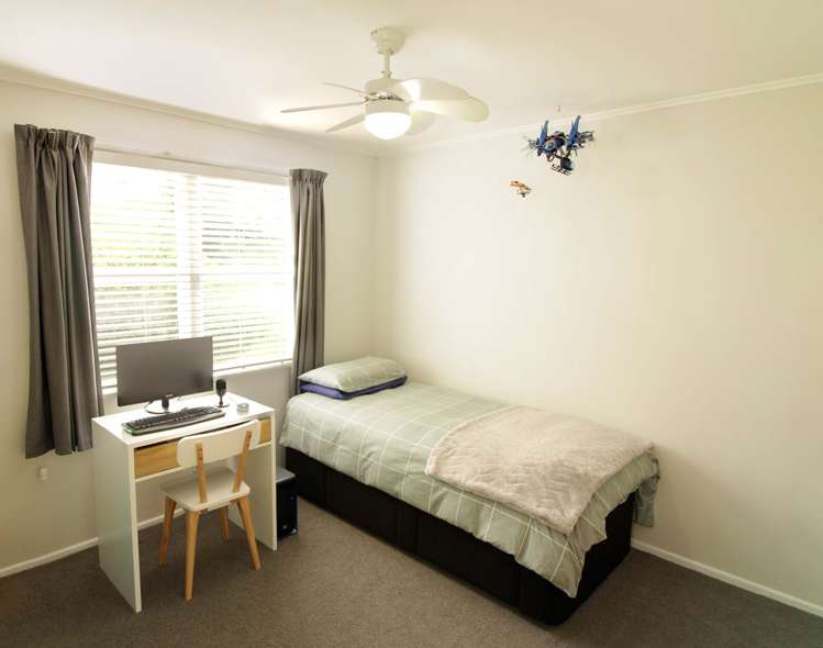 18 Tracey Terrace Te Atatu South_9