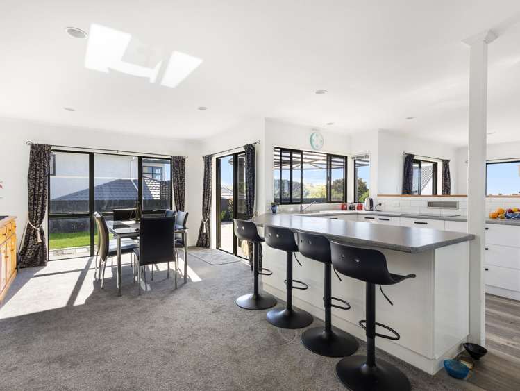 84 Churchill Drive Taradale_22