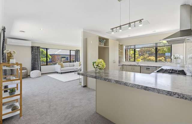 31 Saint Ives Drive Camborne_3