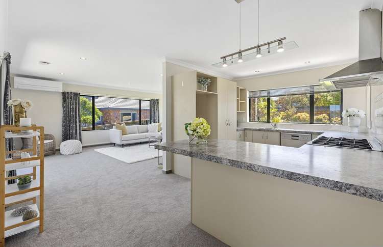 31 Saint Ives Drive Camborne_3