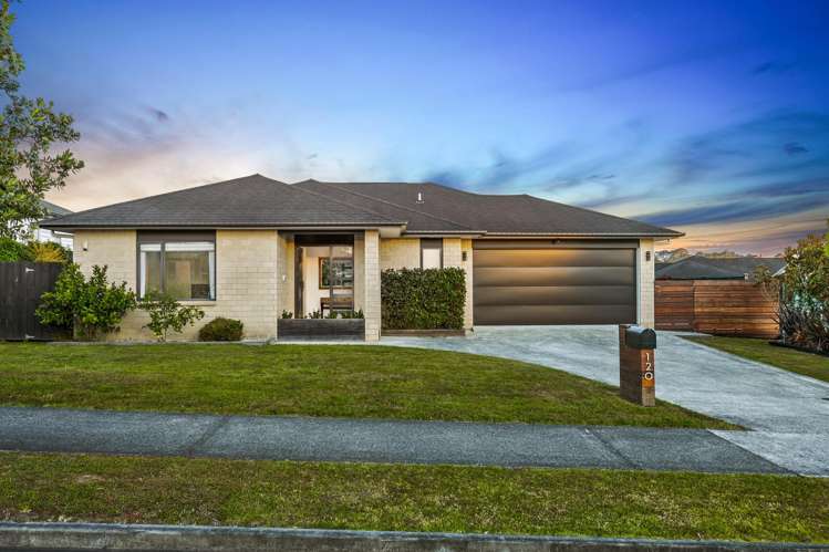 120 Pohutukawa Parade Riverhead_1