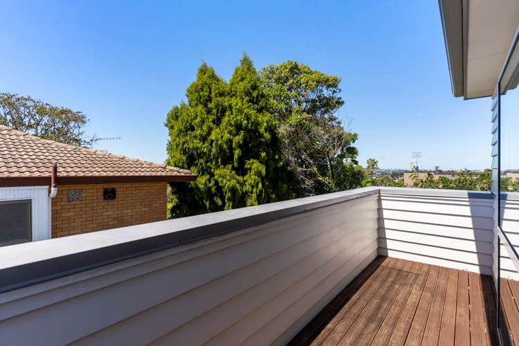 2/46 Raleigh Road Northcote_17