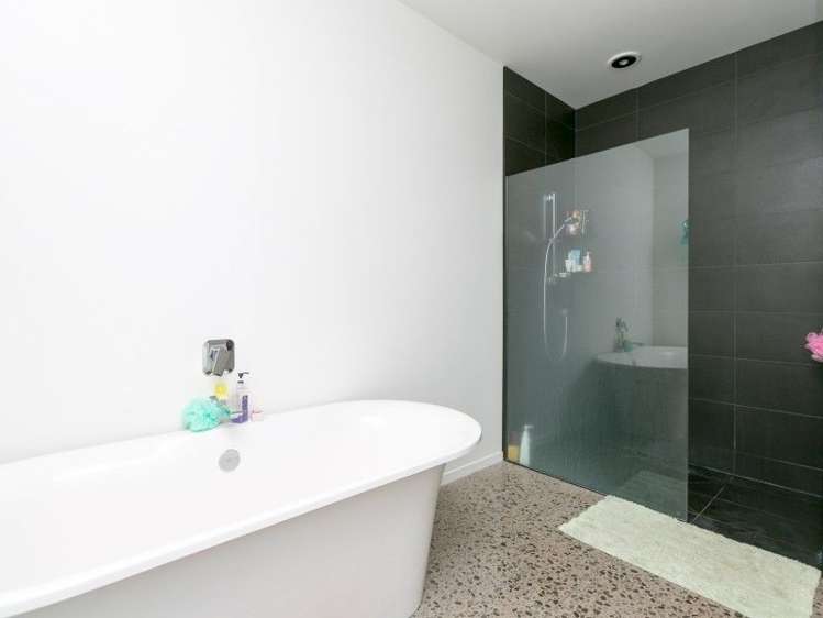 47 Links Drive Waiwhakaiho_32