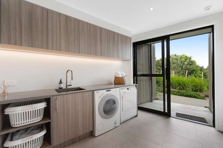 67 Riordan Lane Whitford_31