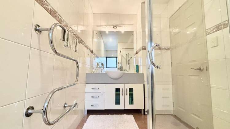 16 Waltham Street Henderson_23