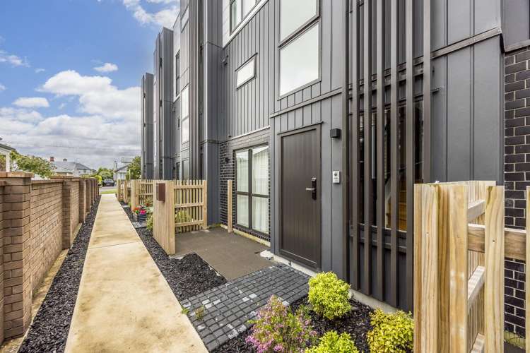 4/12 King Edward Avenue Epsom_8