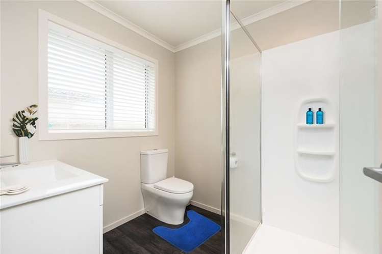 5 Ellesmere Close Pyes Pa_14