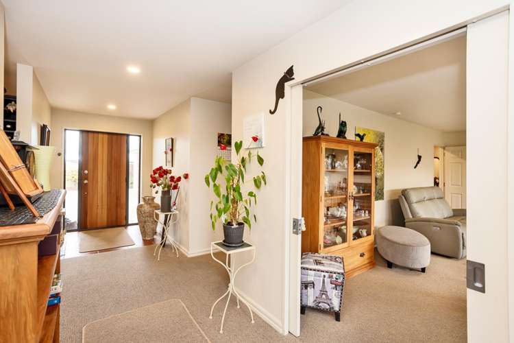 8 Craig Street Waikiwi_11