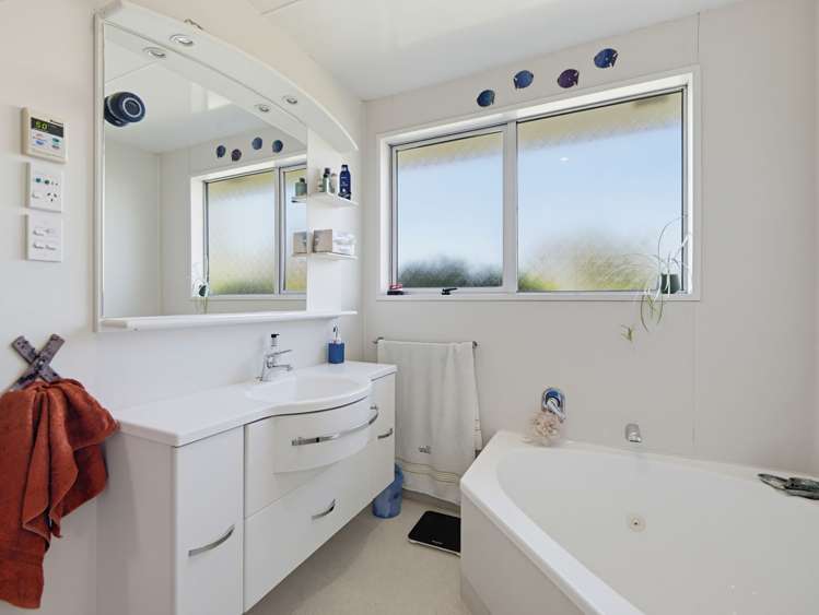 11 Ascot Road Weston_18