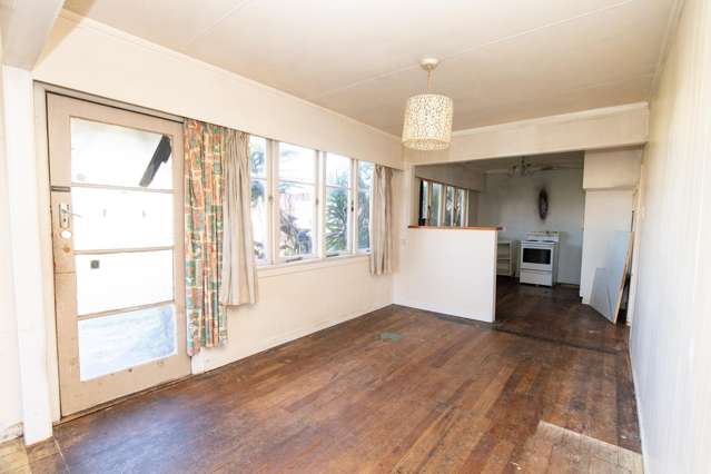 9 Front Miranda Road Waitakaruru_4