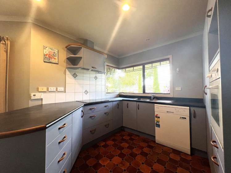 54 Nielsen Gardens 2612_3