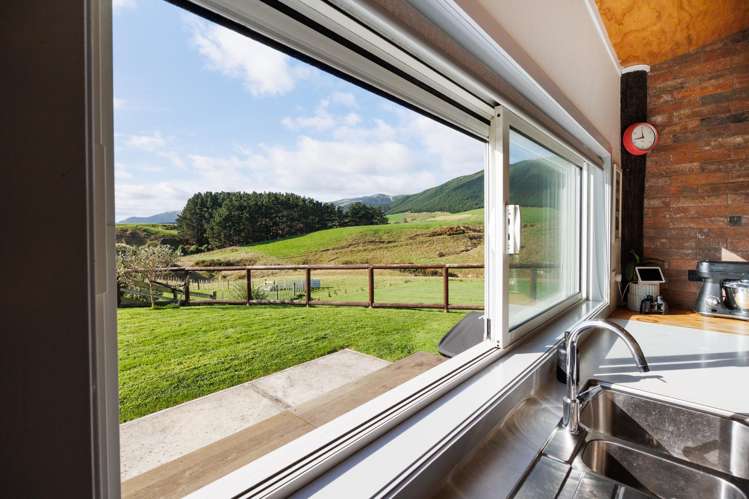 34 Highland View Drive Tokomaru_12