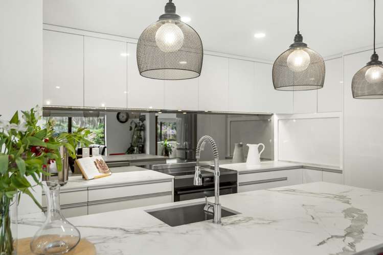 108 Paremoremo Road Lucas Heights_11