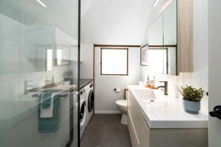 138 Akaroa Drive Maupuia_16