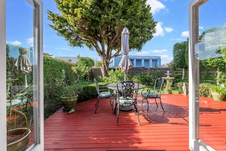 2/58 Takutai Avenue Half Moon Bay_13