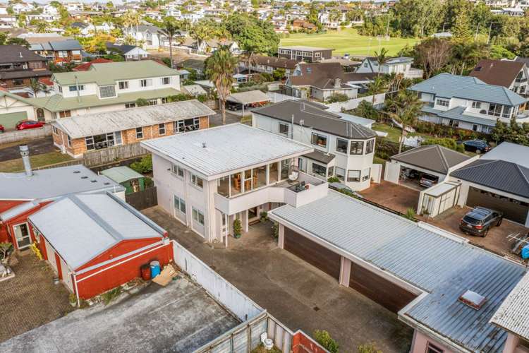 2/15 The Esplanade Eastern Beach_23