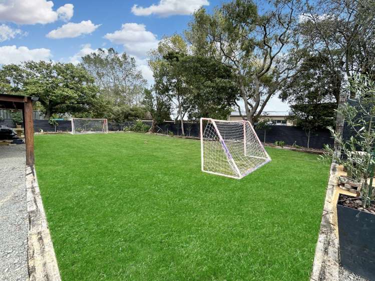 1284 Napier Road 10920_11