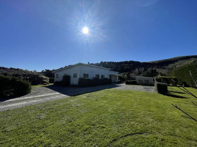 Country Living, Power & Wifi Included!